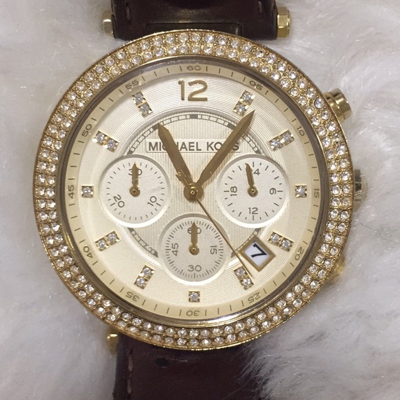 Michael Kors Leather Watch - Picture 4 of 5